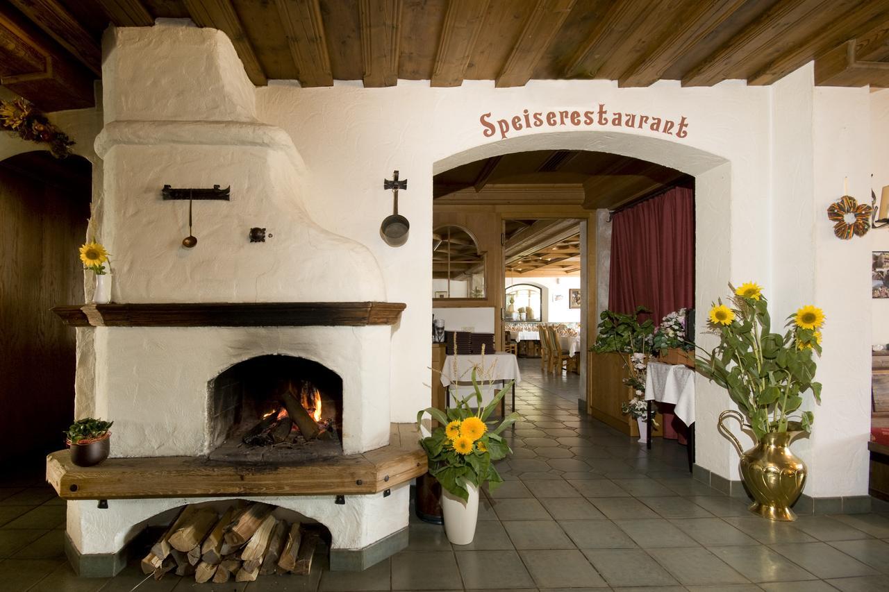 Hotel Hauserwirt Munster Bagian luar foto