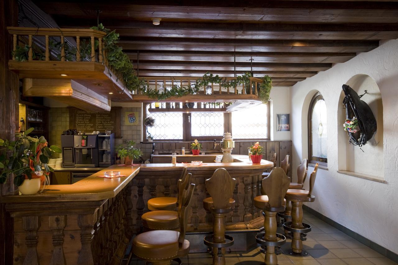 Hotel Hauserwirt Munster Bagian luar foto