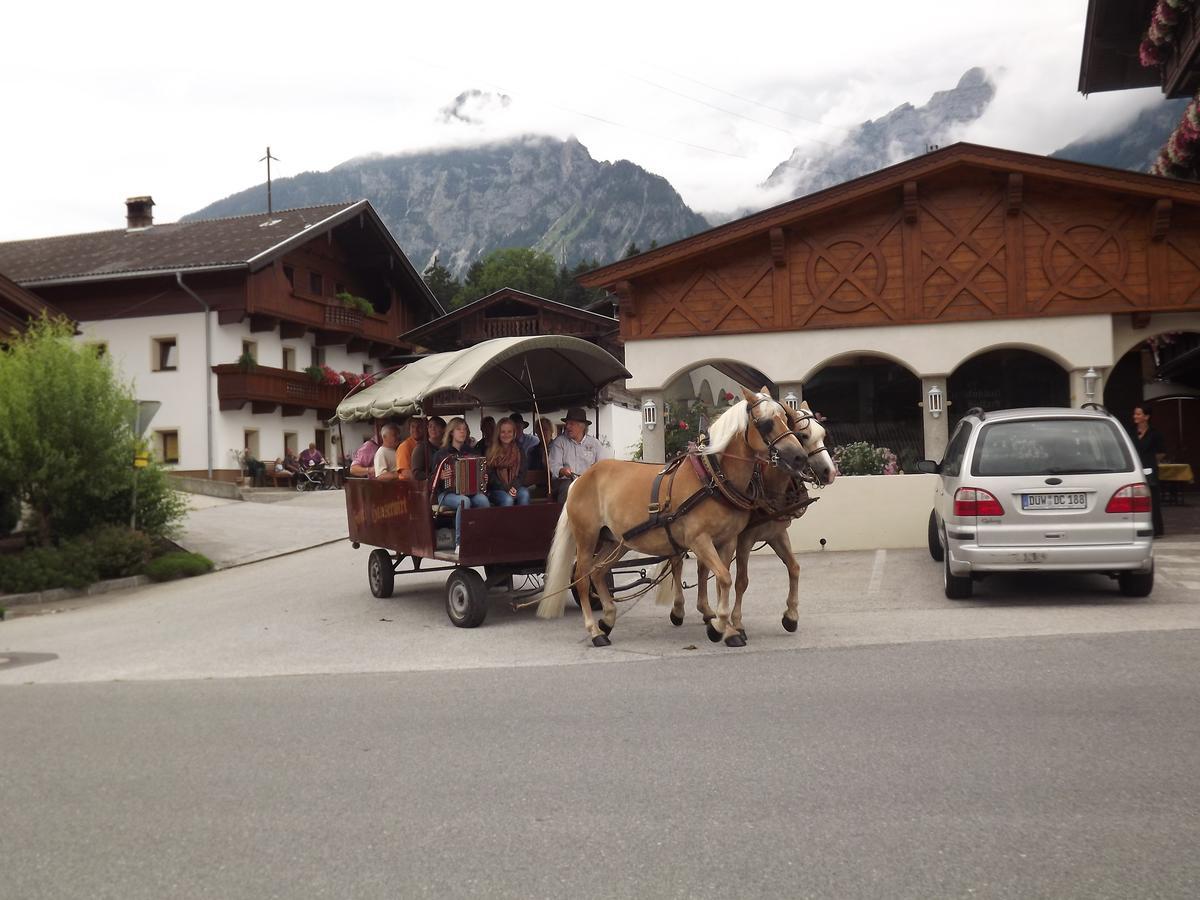 Hotel Hauserwirt Munster Bagian luar foto