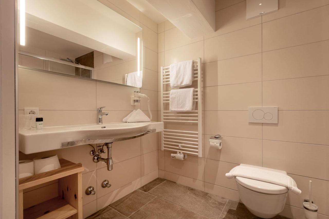 Hotel Hauserwirt Munster Bagian luar foto